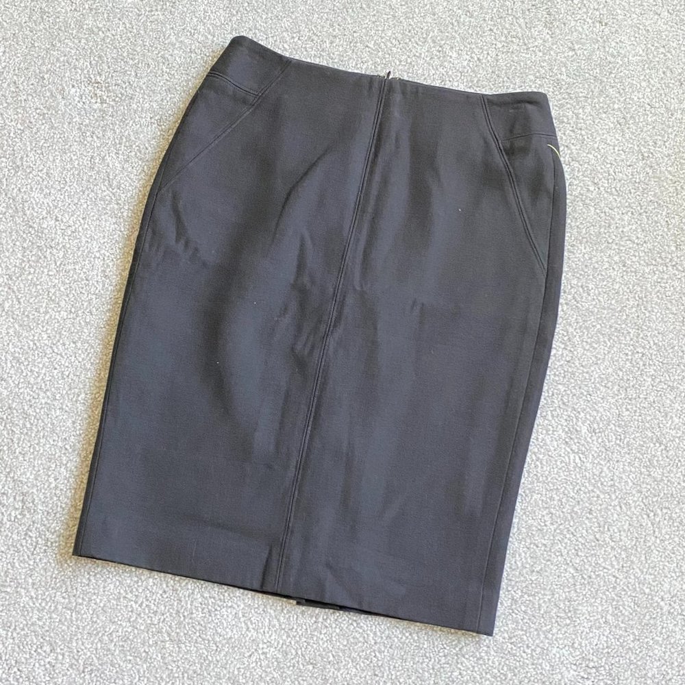 ❤️ LOFT Basic Black Pencil Skirt with Back Slit US 0   - O43